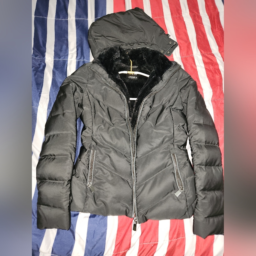 Zara Women's Charcoal Puffer Jacket